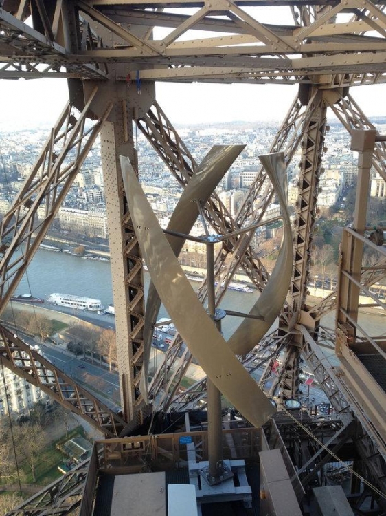 Plan voor windmolens op de Eiffeltoren